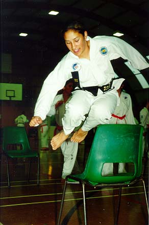 jump4.jpg (28680 bytes)